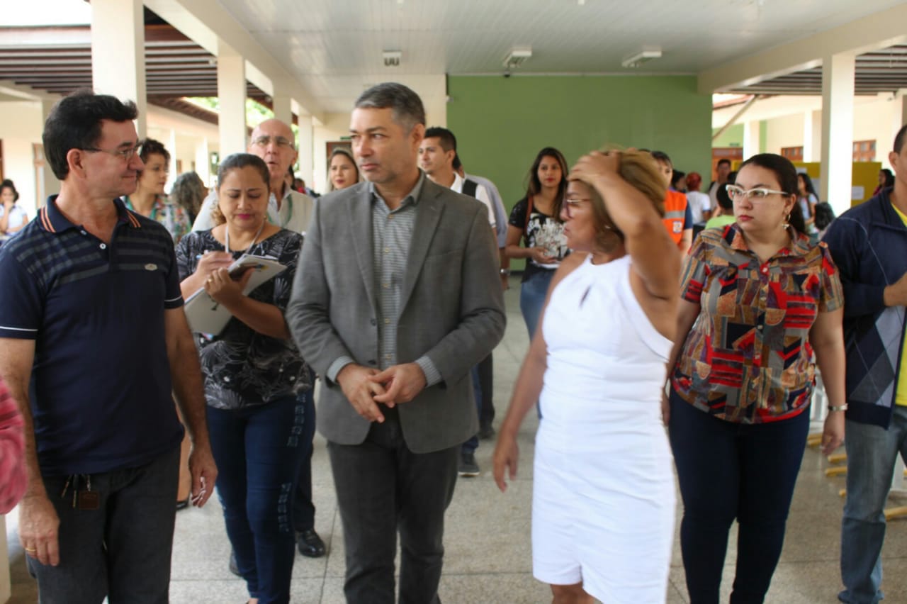 Vistoria realizada por Roberto Alvares e sua equipe